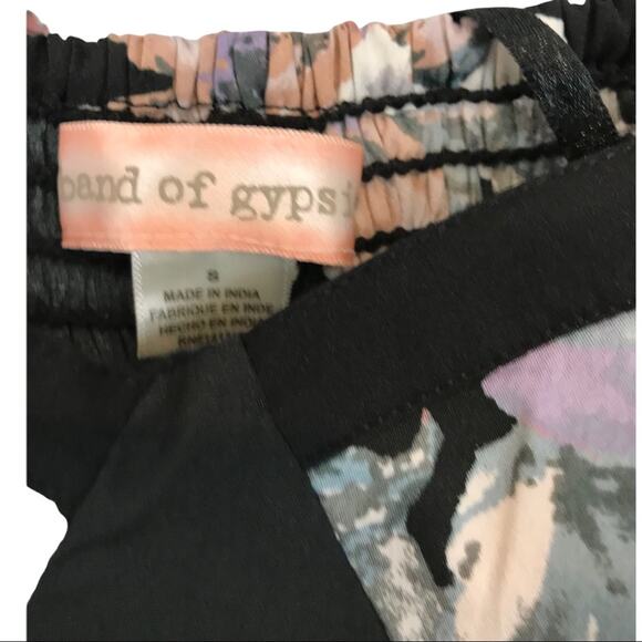 Band of Gypsies Black Floral Jumpsuit with Pockets wide leg - Picture 9 of 11